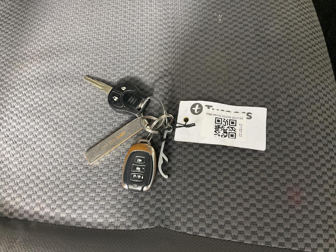 Photo '22' of Nissan NV350 Photo '22' of Nissan NV350