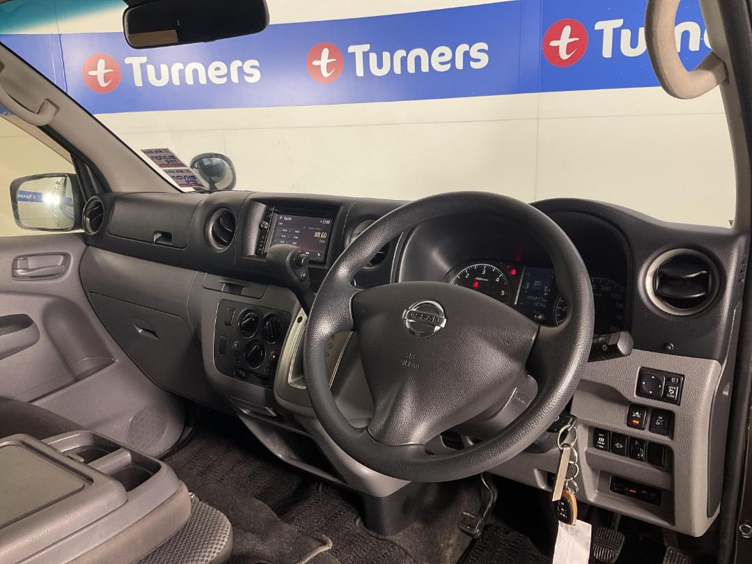 Photo '17' of Nissan NV350 Photo '17' of Nissan NV350