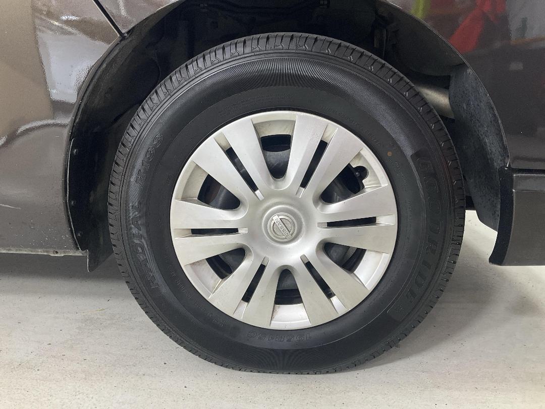 Photo '9' of Nissan NV350