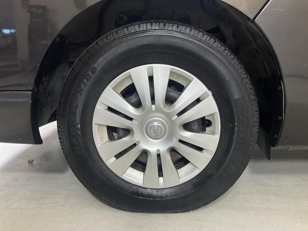 Photo '10' of Nissan NV350