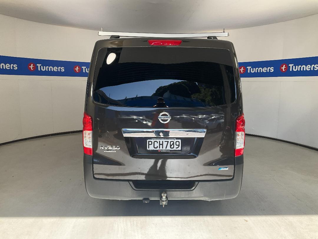 Photo '6' of Nissan NV350