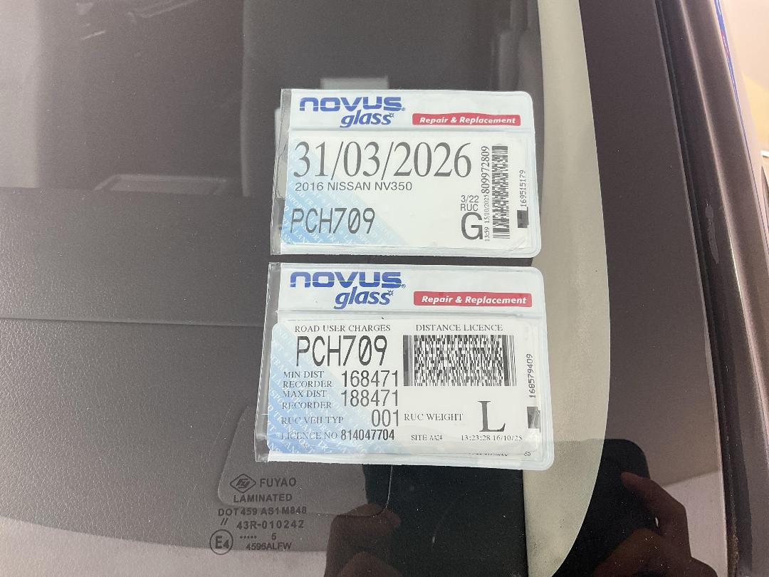 Photo '25' of Nissan NV350