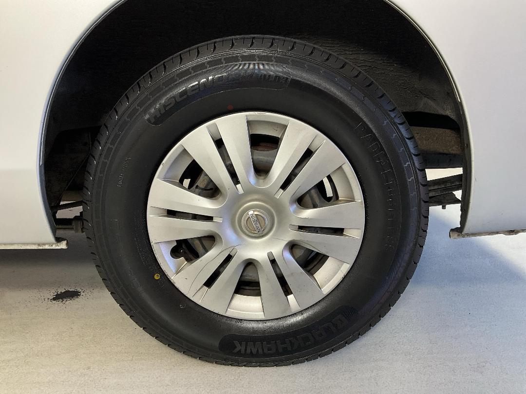 Photo '11' of Nissan NV350