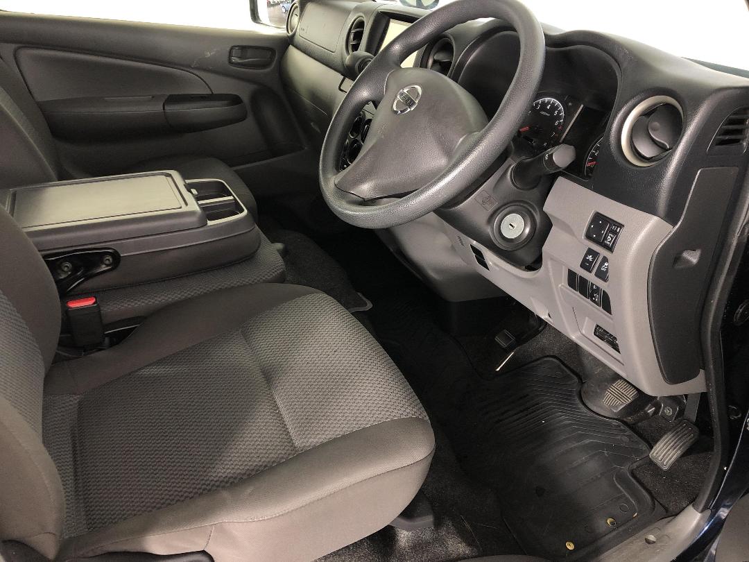 Photo '16' of Nissan NV350 Photo '16' of Nissan NV350