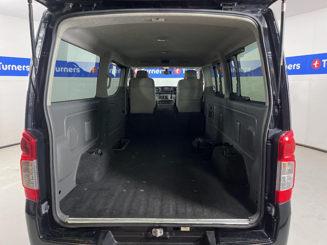 Photo '14' of Nissan NV350 Photo '14' of Nissan NV350