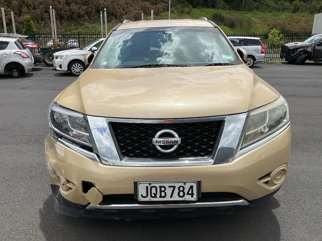 Photo '7' of Nissan Pathfinder ST