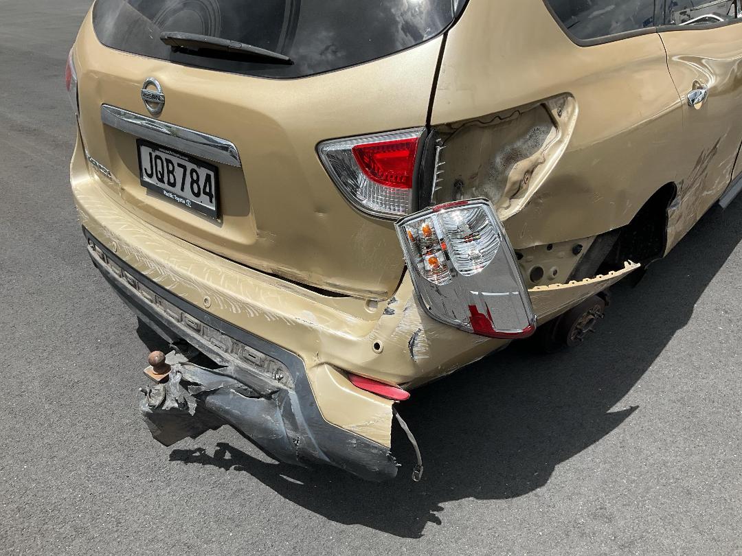 Photo '13' of Nissan Pathfinder ST