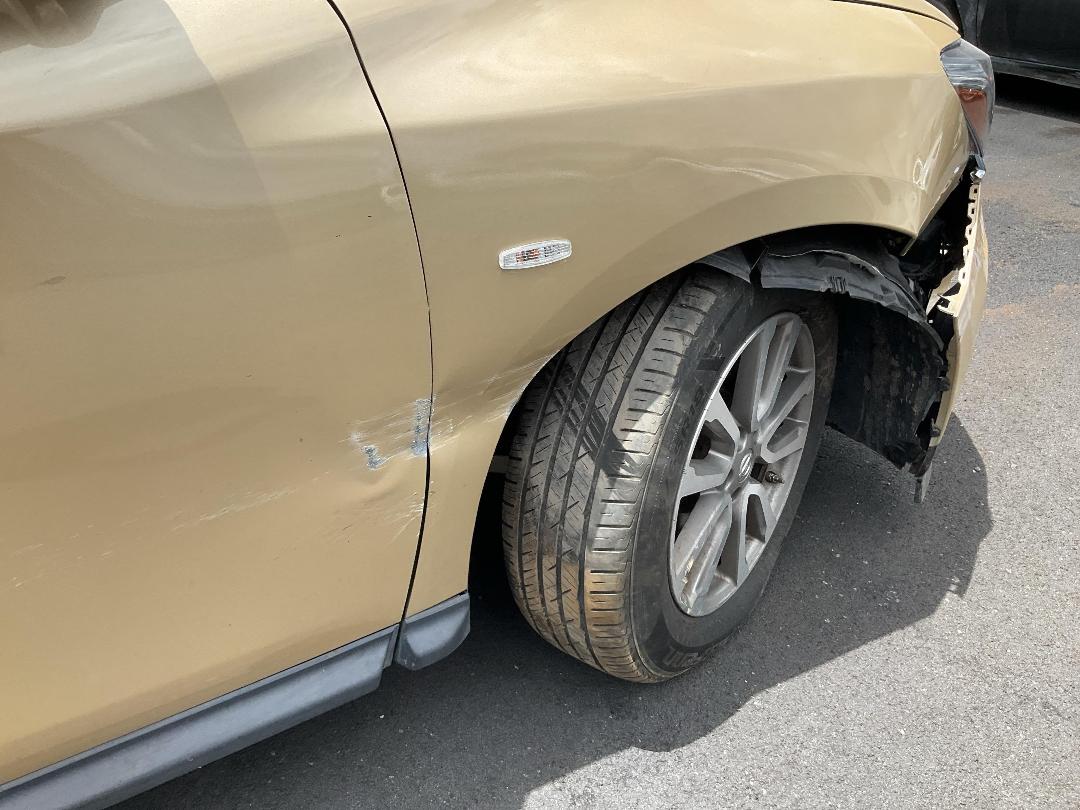 Photo '15' of Nissan Pathfinder ST