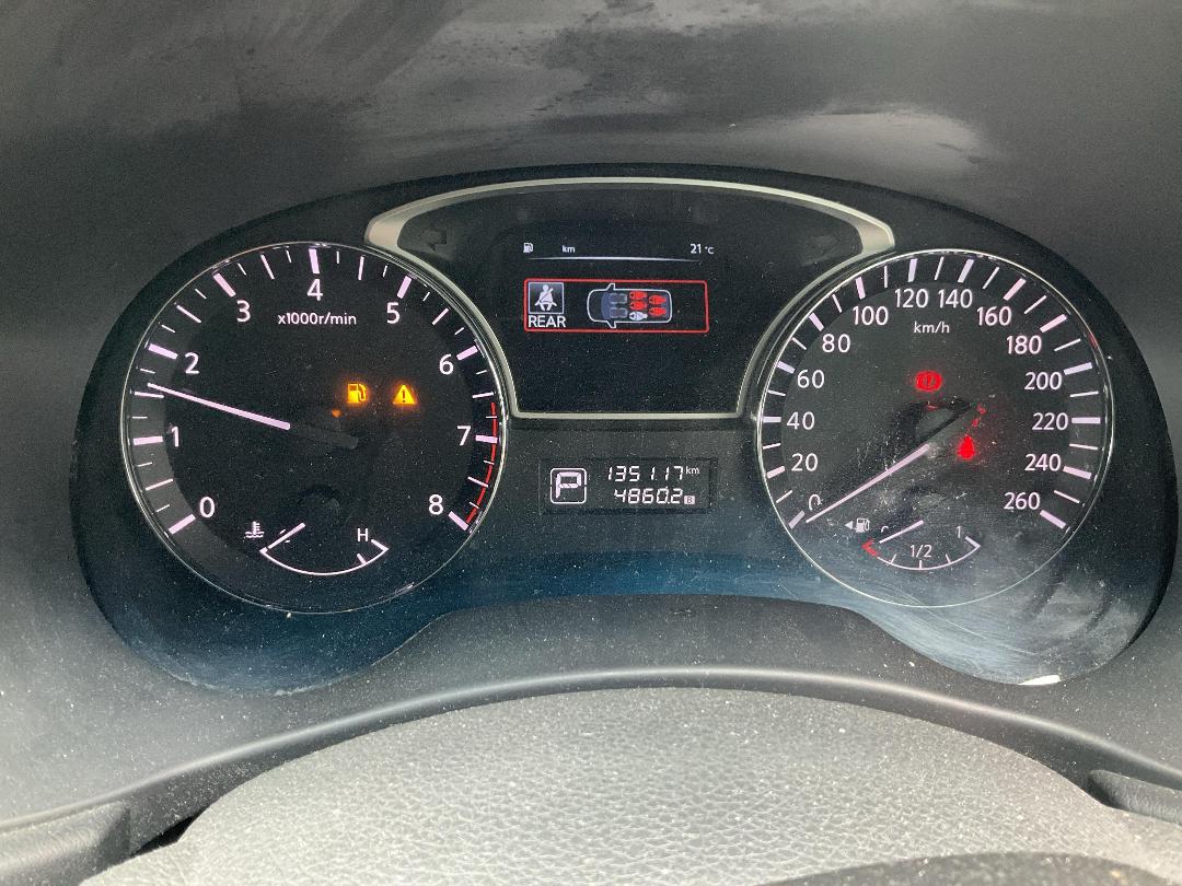 Photo '18' of Nissan Pathfinder ST