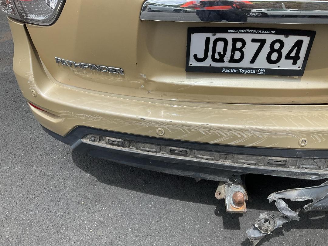 Photo '17' of Nissan Pathfinder ST