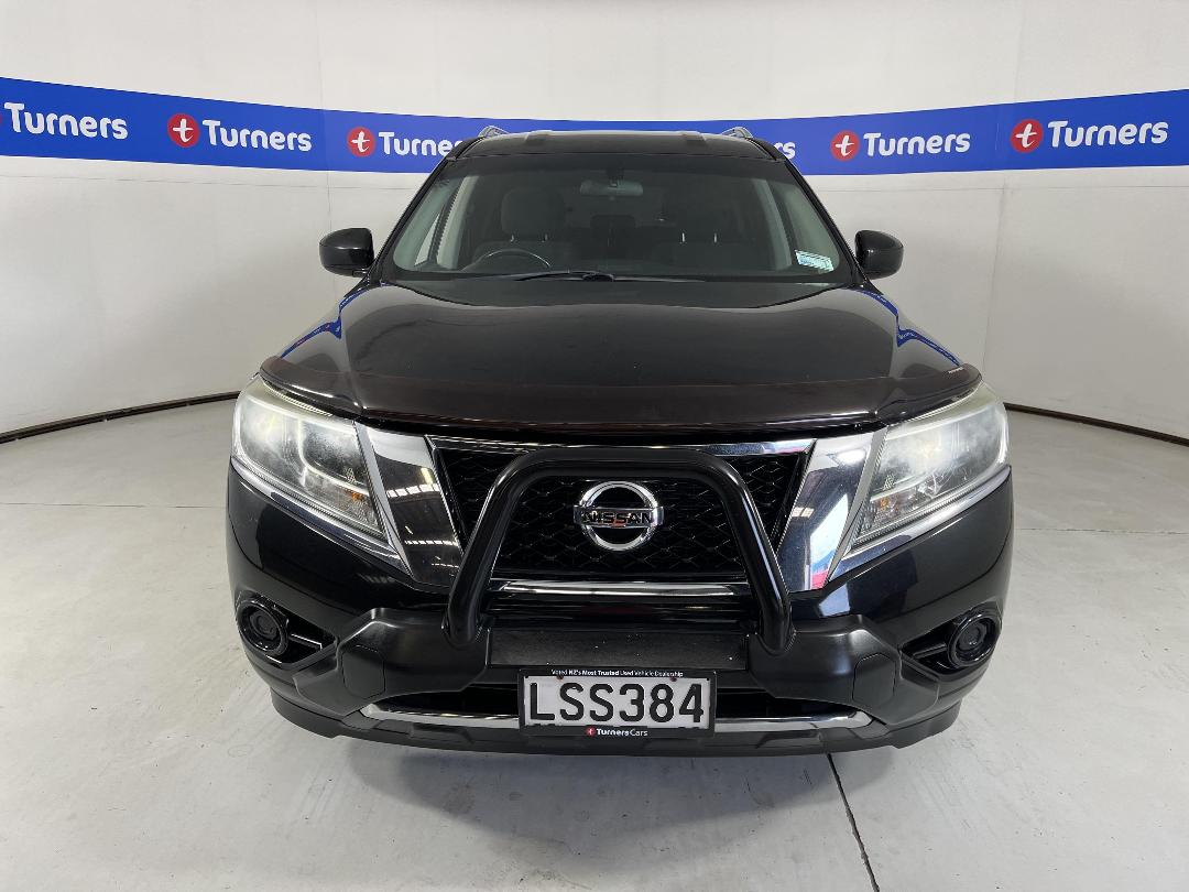 Photo '2' of Nissan Pathfinder