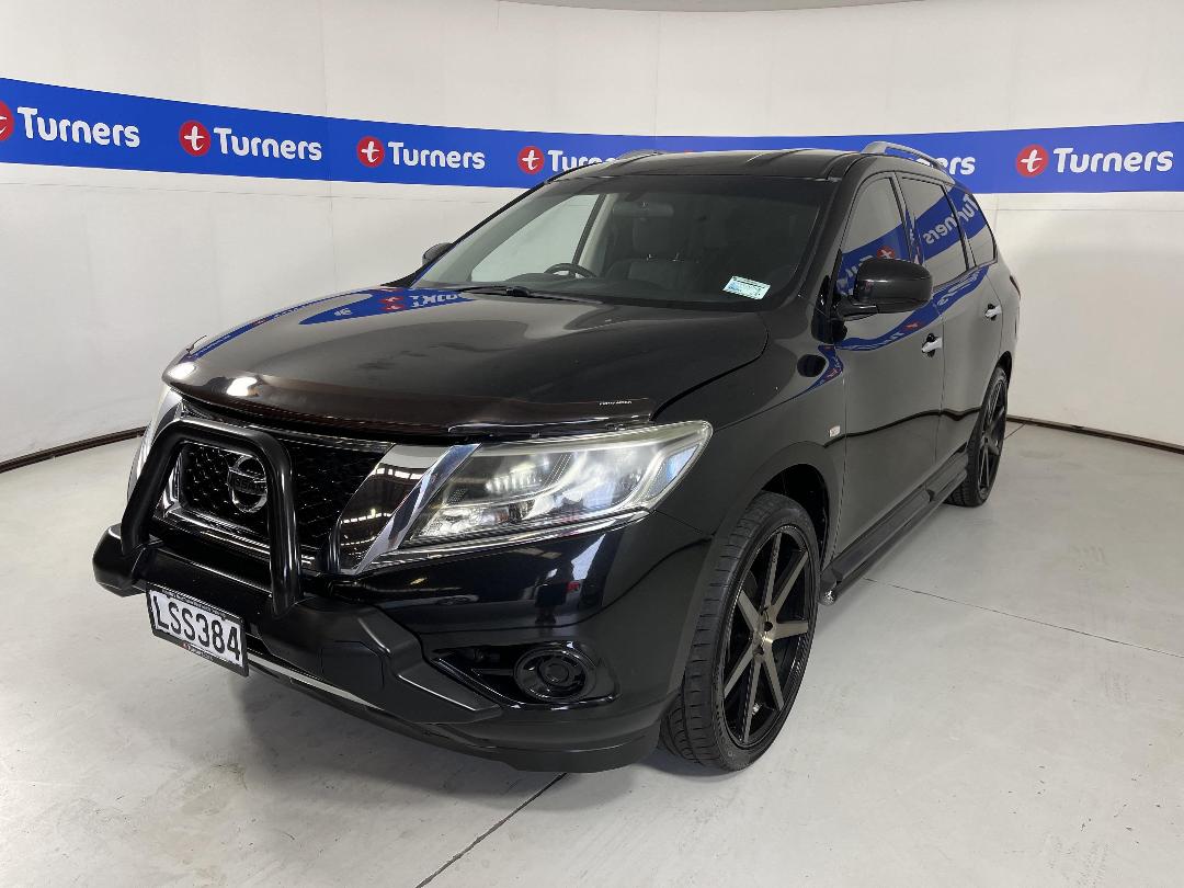 Photo '4' of Nissan Pathfinder