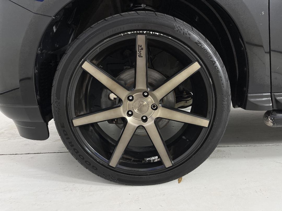 Photo '10' of Nissan Pathfinder