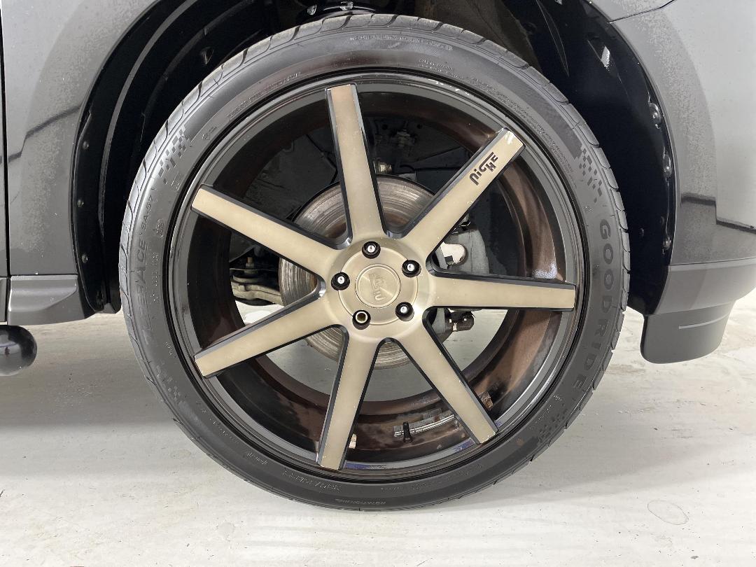 Photo '9' of Nissan Pathfinder