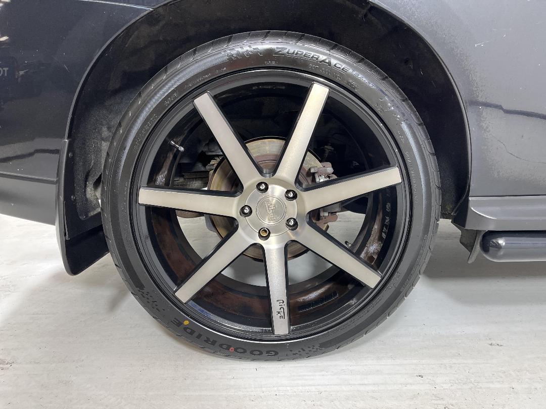 Photo '12' of Nissan Pathfinder