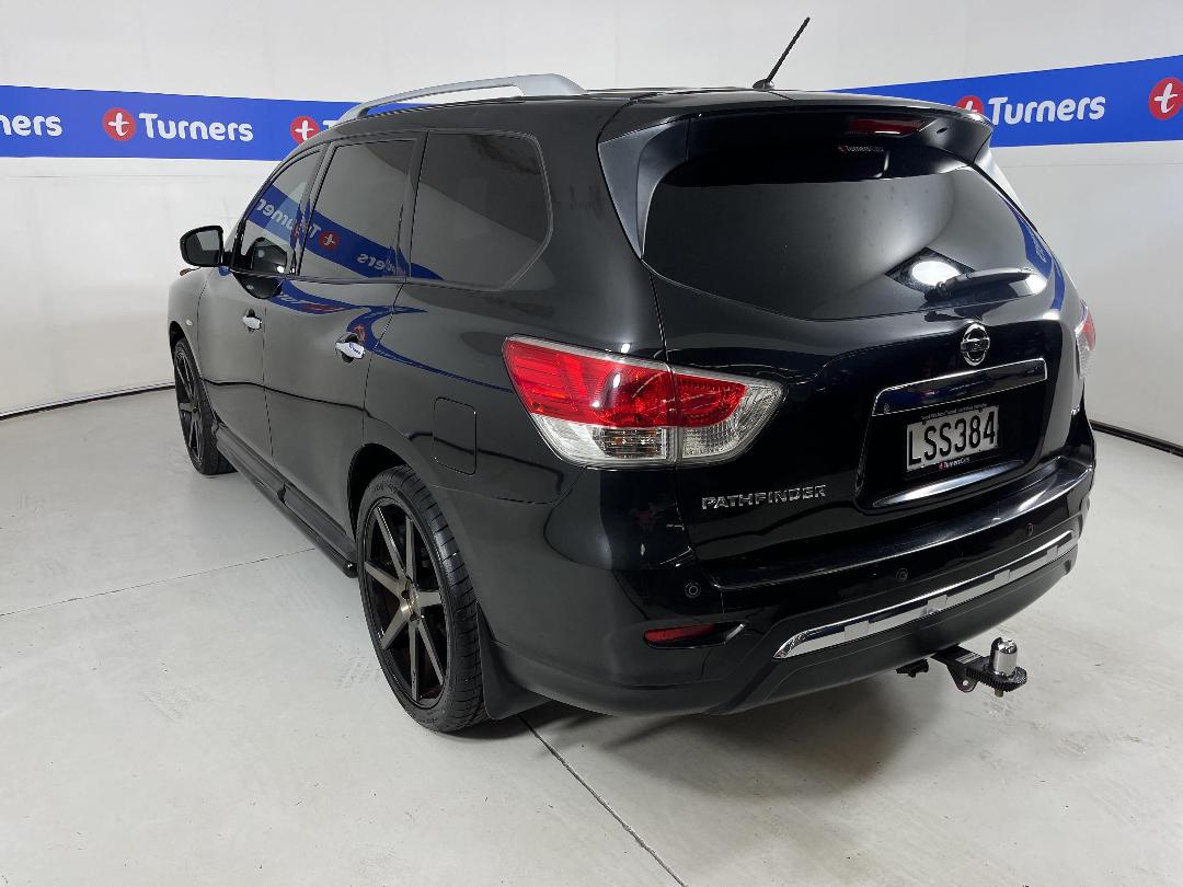 Photo '5' of Nissan Pathfinder