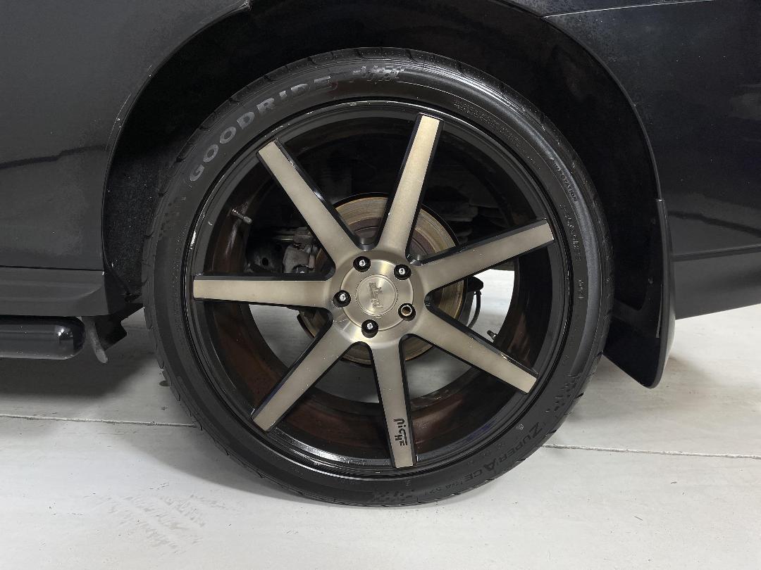 Photo '11' of Nissan Pathfinder