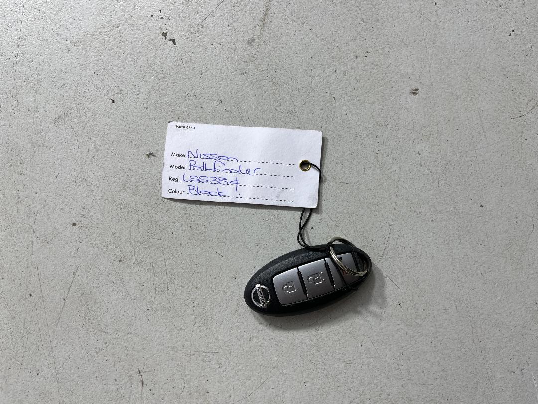 Photo '22' of Nissan Pathfinder