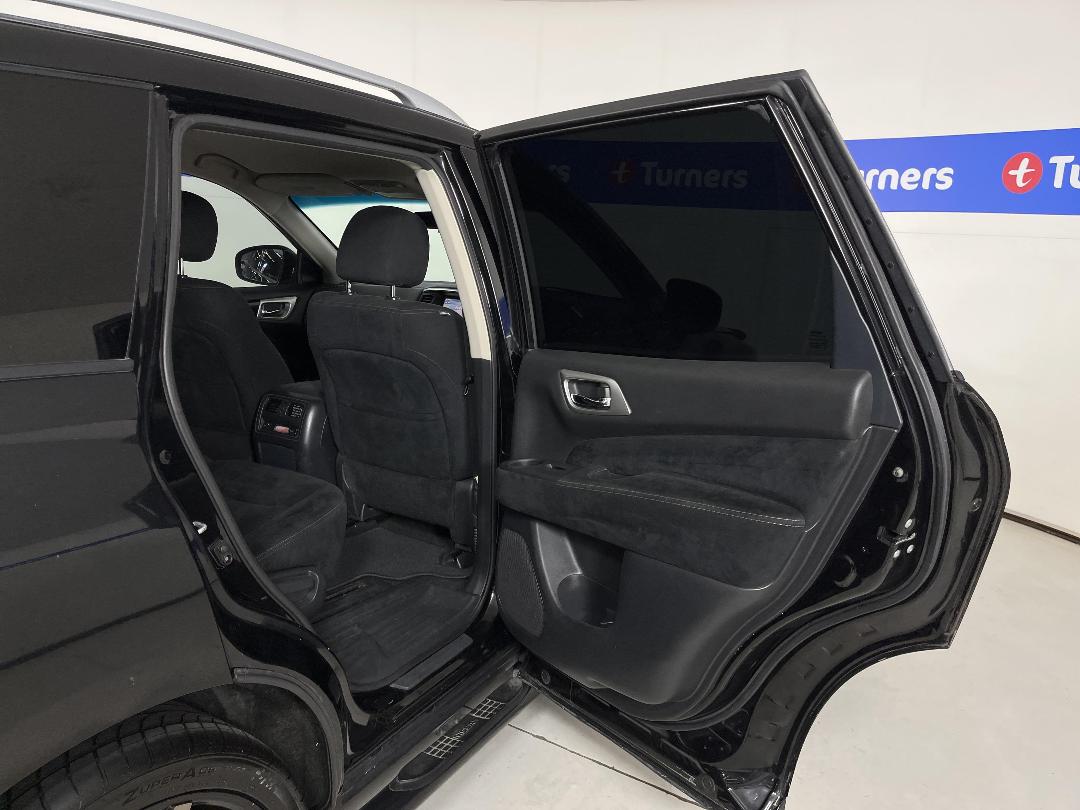 Photo '19' of Nissan Pathfinder