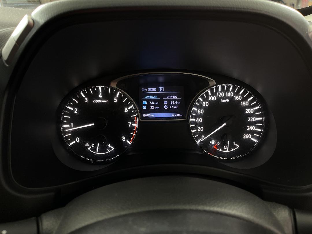 Photo '21' of Nissan Pathfinder