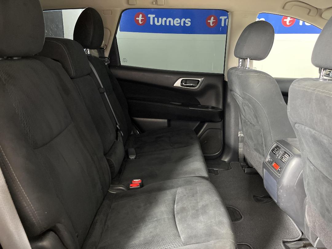 Photo '20' of Nissan Pathfinder