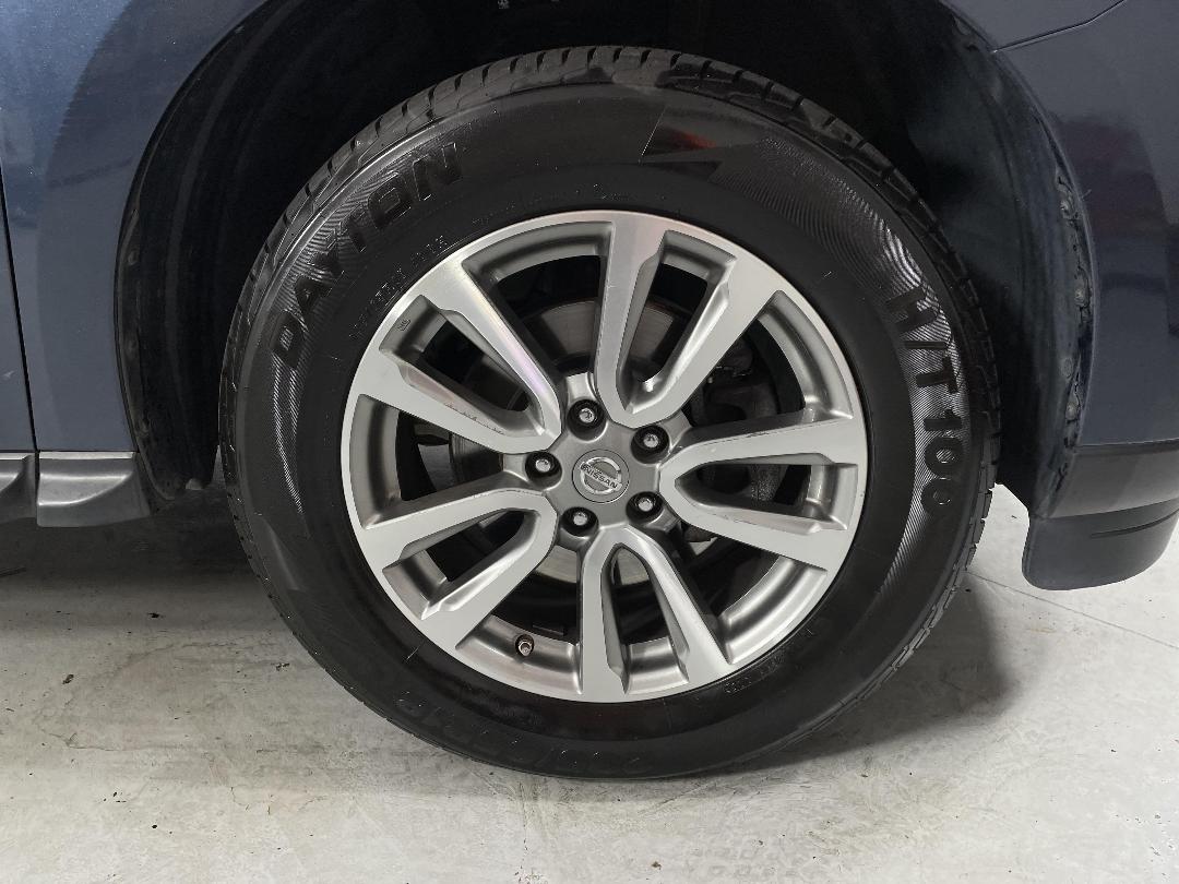 Photo '9' of Nissan Pathfinder