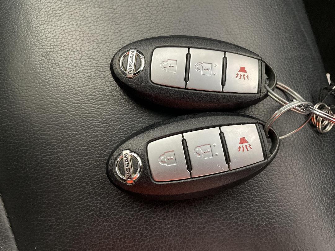 Photo '22' of Nissan Pathfinder