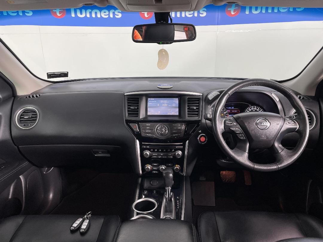 Photo '17' of Nissan Pathfinder