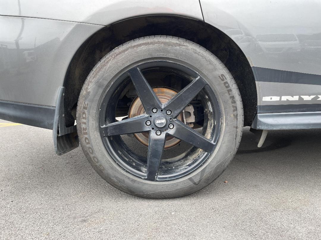 Photo '8' of Nissan Pathfinder ST