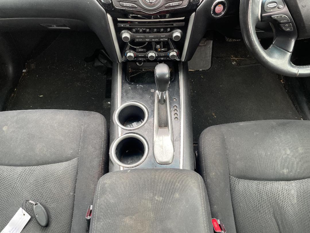 Photo '19' of Nissan Pathfinder ST