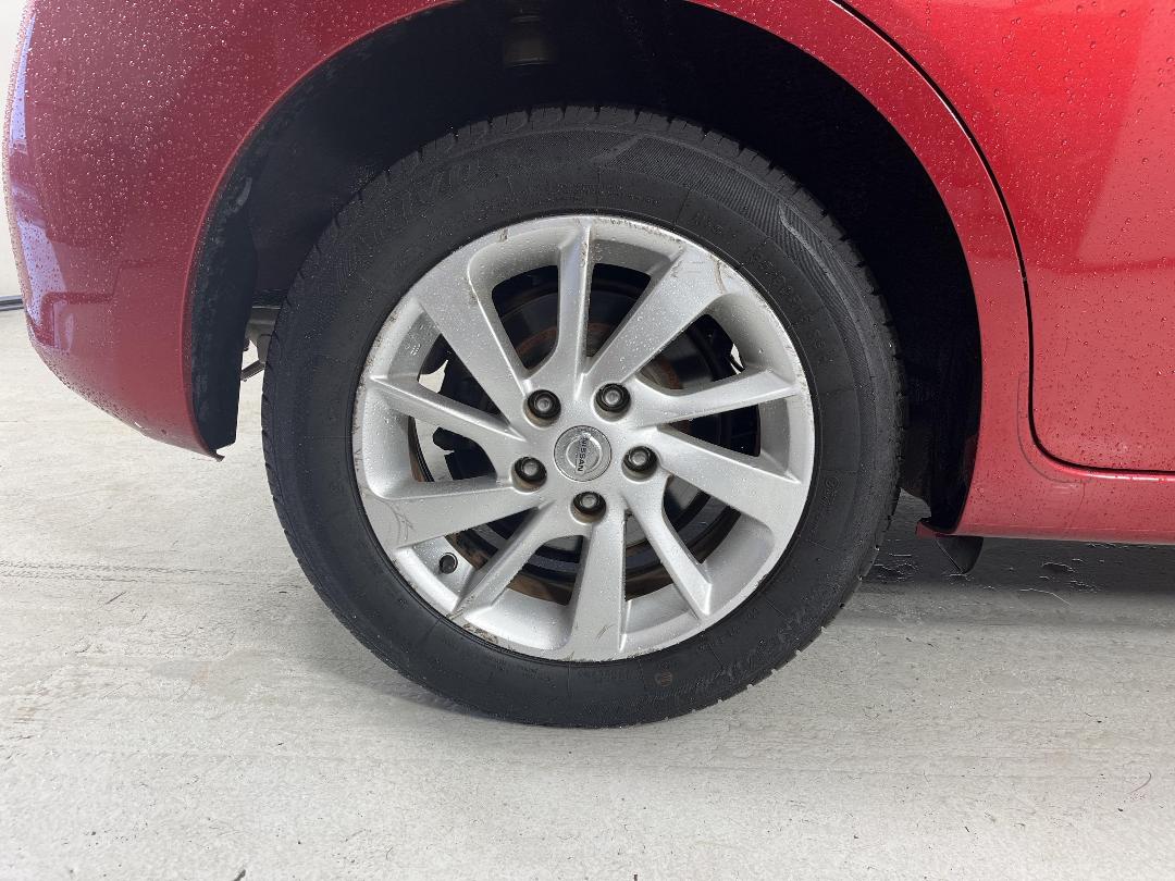 Photo '12' of Nissan Pulsar Photo '12' of Nissan Pulsar