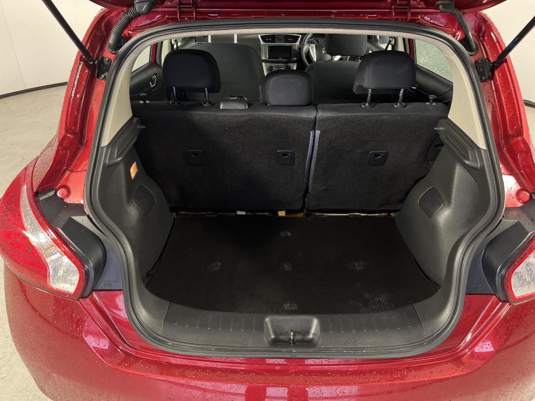 Photo '14' of Nissan Pulsar Photo '14' of Nissan Pulsar