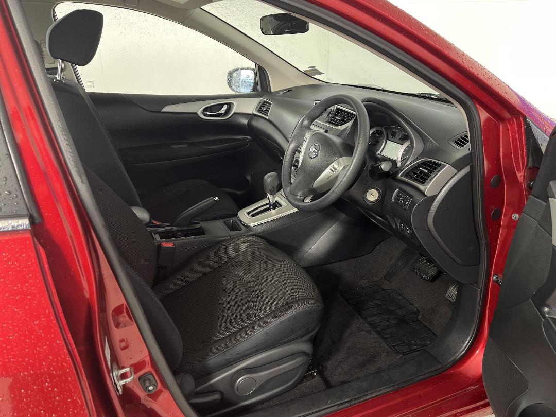 Photo '16' of Nissan Pulsar Photo '16' of Nissan Pulsar