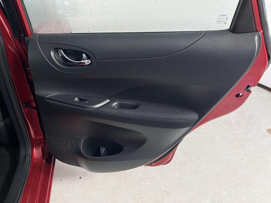 Photo '19' of Nissan Pulsar Photo '19' of Nissan Pulsar