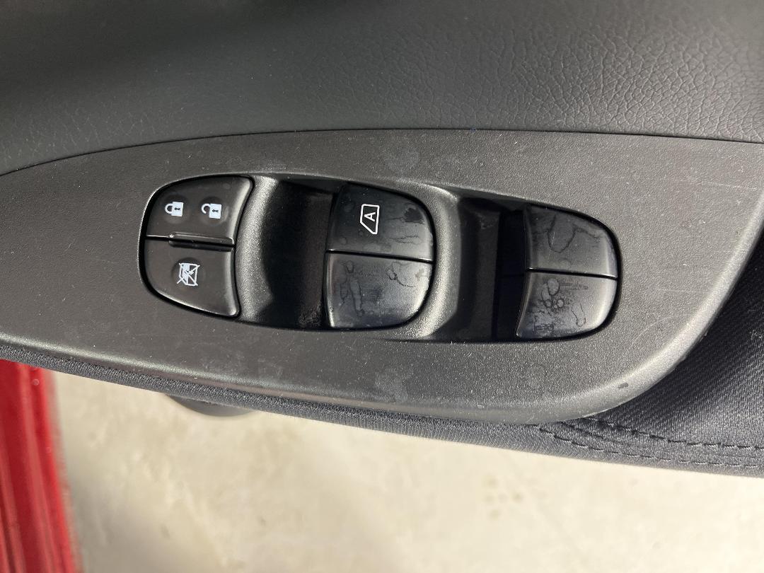 Photo '25' of Nissan Pulsar Photo '25' of Nissan Pulsar