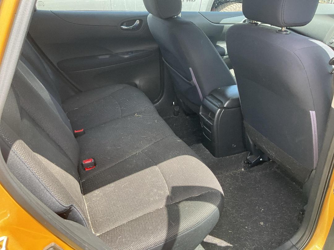 Photo '13' of Nissan Pulsar ST Photo '13' of Nissan Pulsar ST