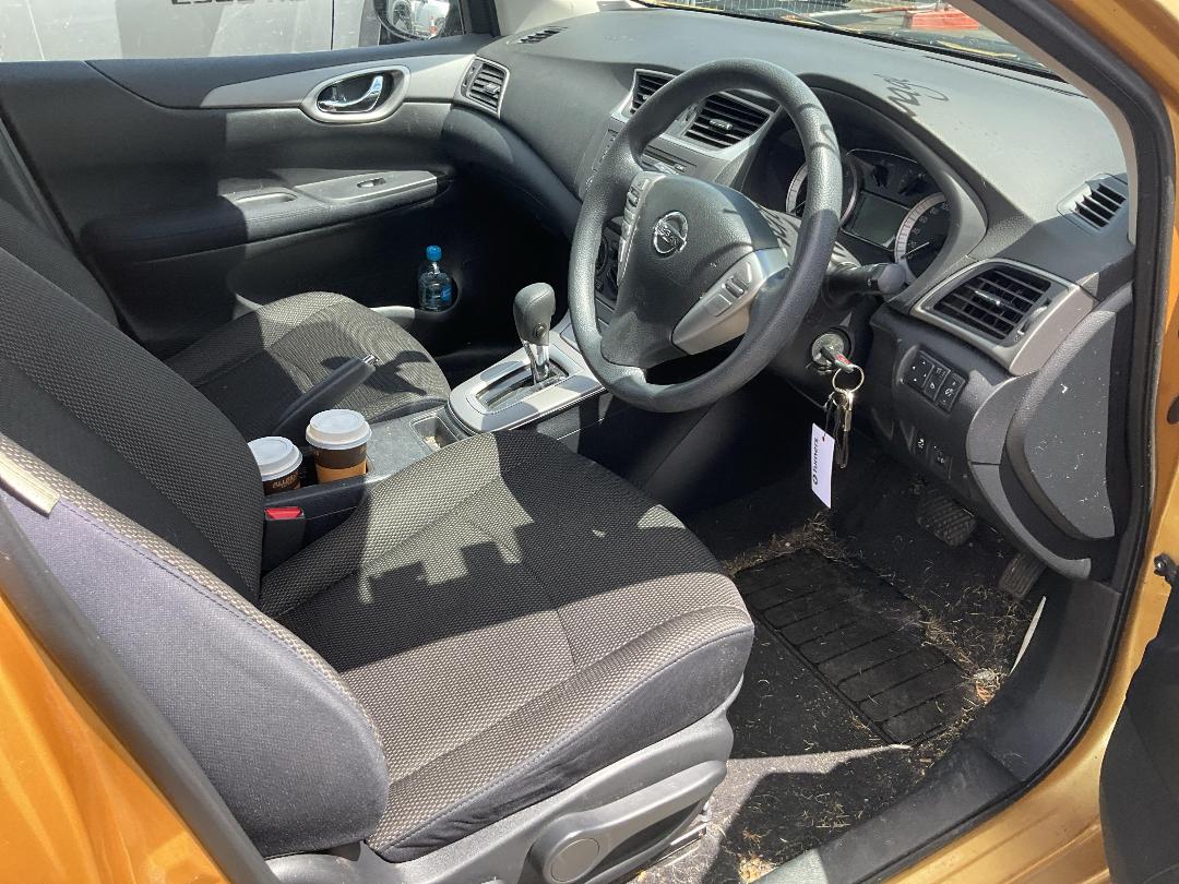 Photo '14' of Nissan Pulsar ST Photo '14' of Nissan Pulsar ST