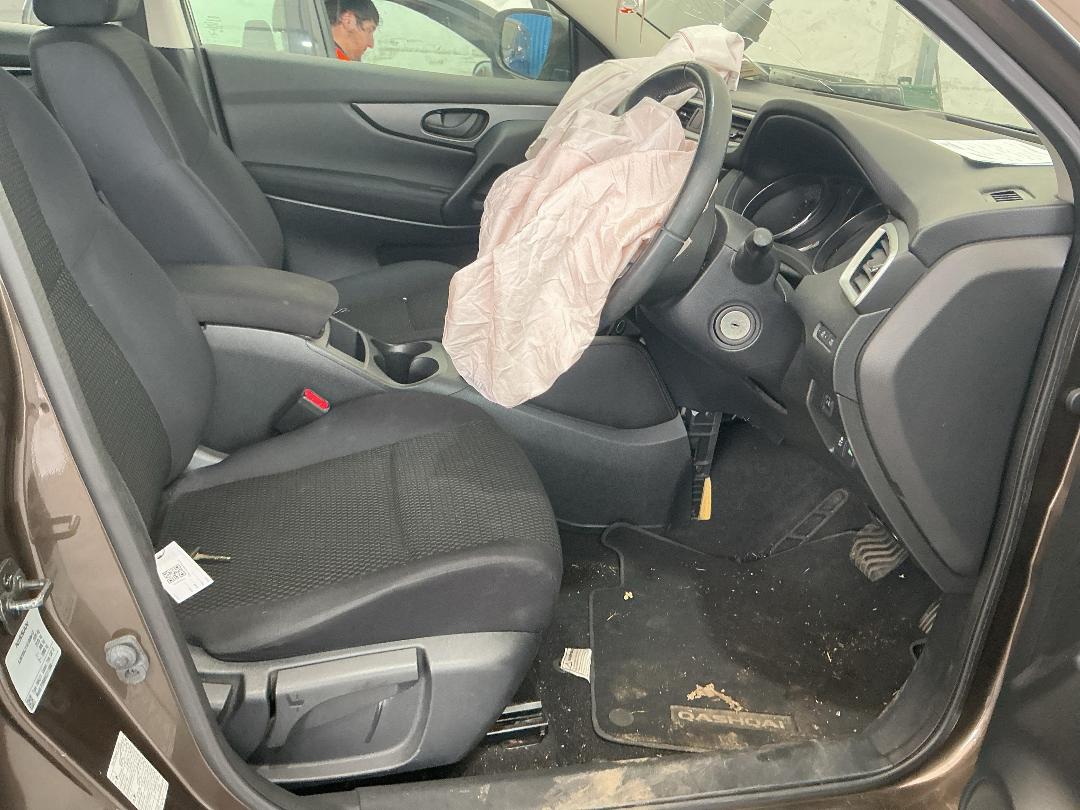 Photo '24' of Nissan Qashqai ST