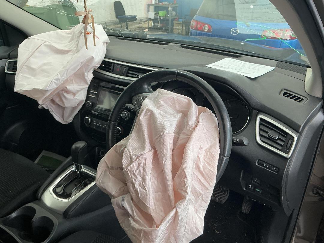 Photo '25' of Nissan Qashqai ST