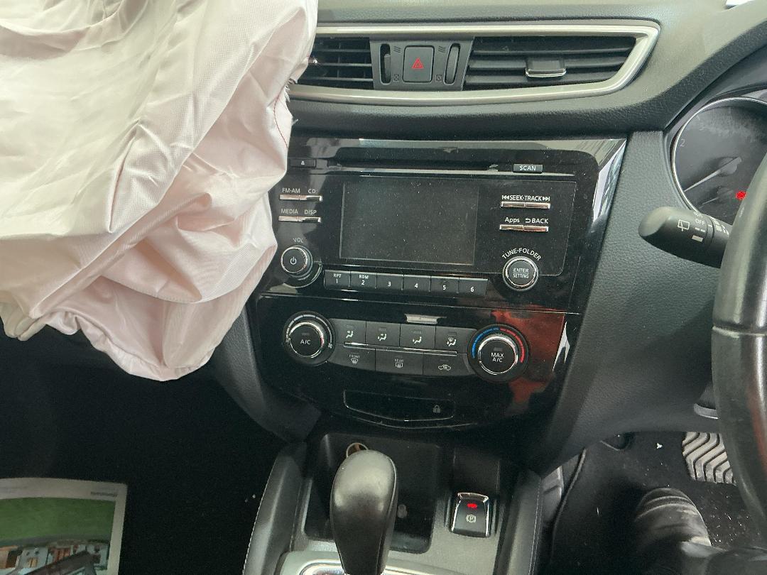 Photo '28' of Nissan Qashqai ST