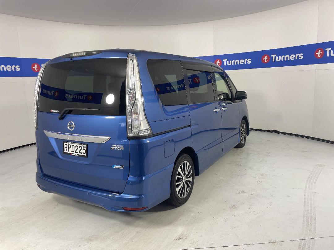 Photo '7' of Nissan Serena