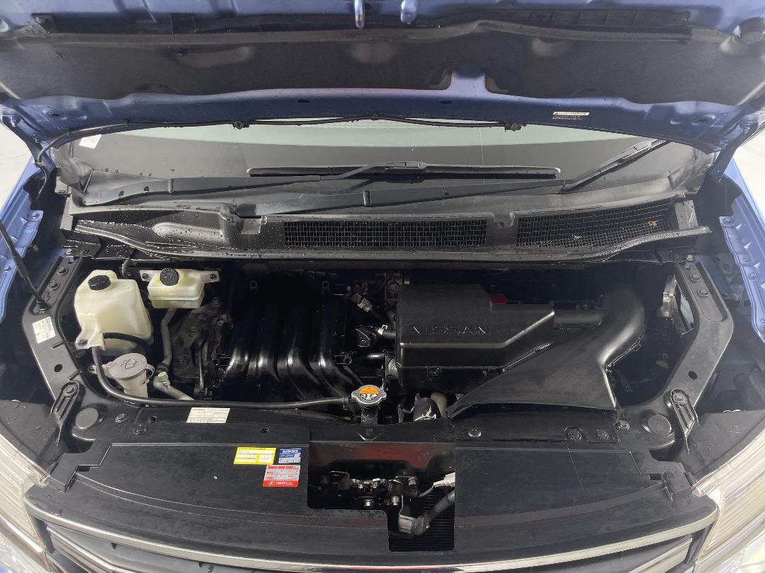 Photo '13' of Nissan Serena