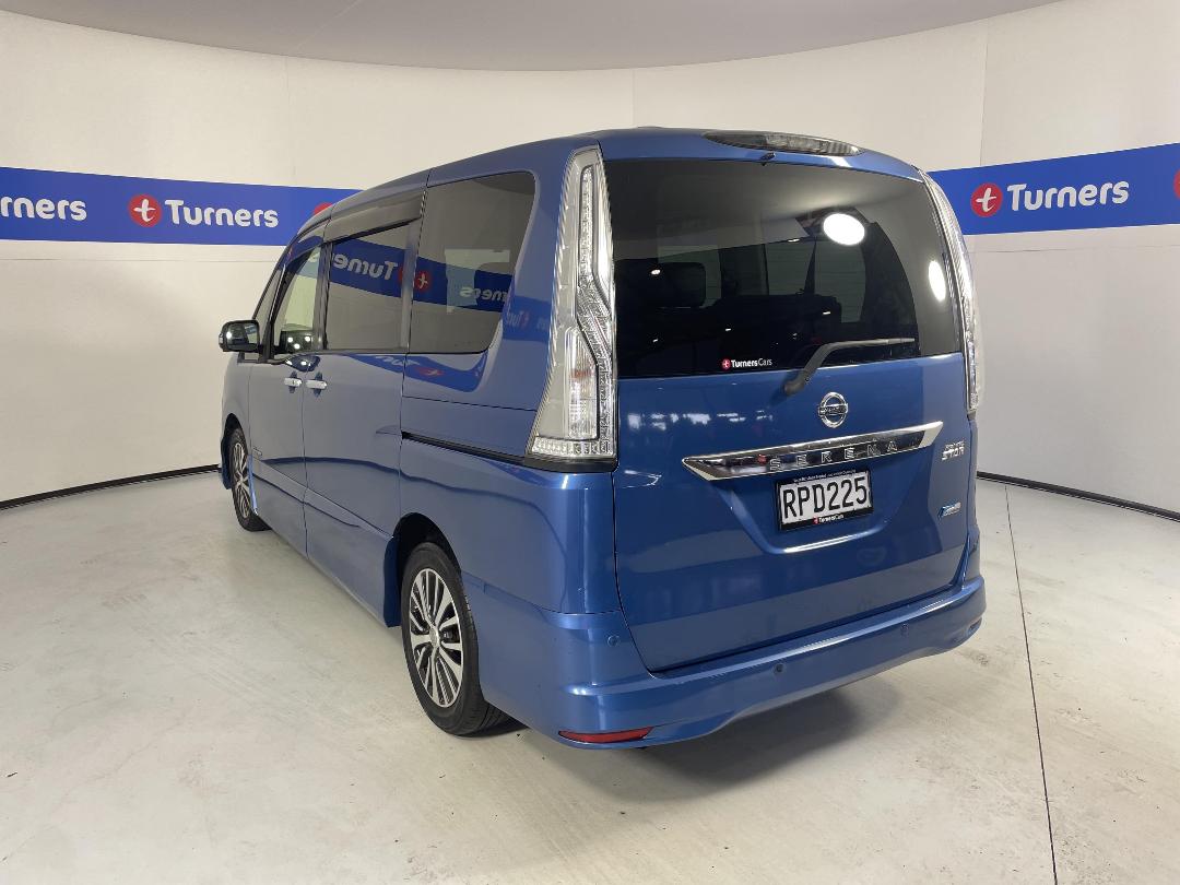 Photo '5' of Nissan Serena