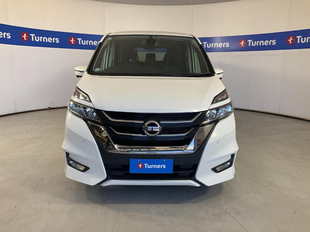 Photo '2' of Nissan Serena Photo '2' of Nissan Serena