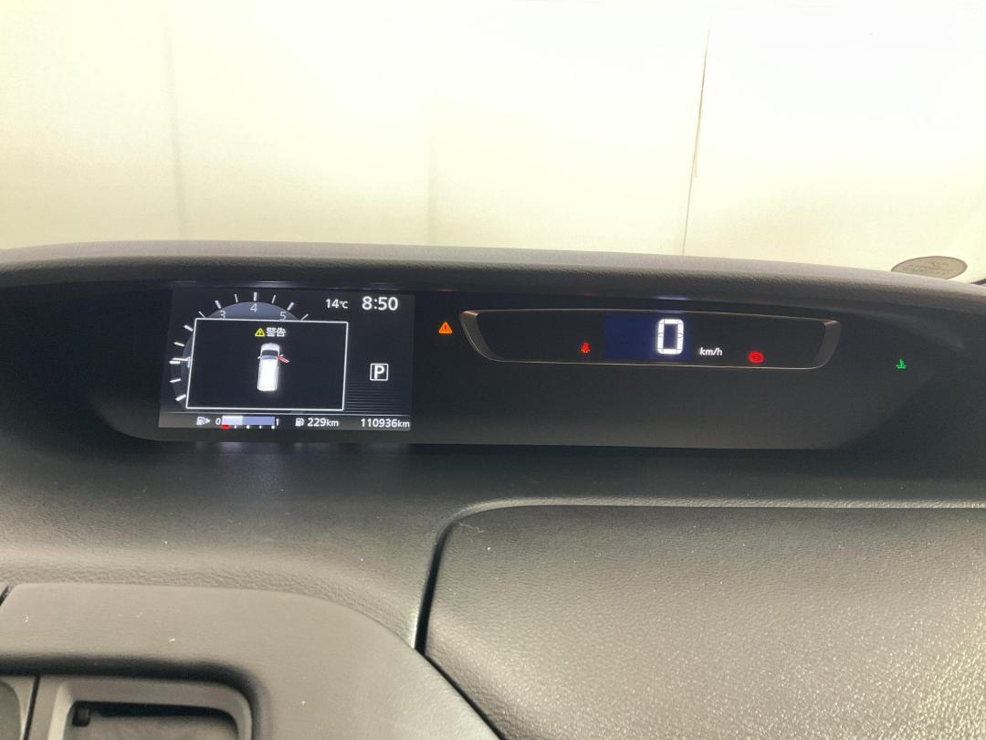 Photo '20' of Nissan Serena Photo '20' of Nissan Serena