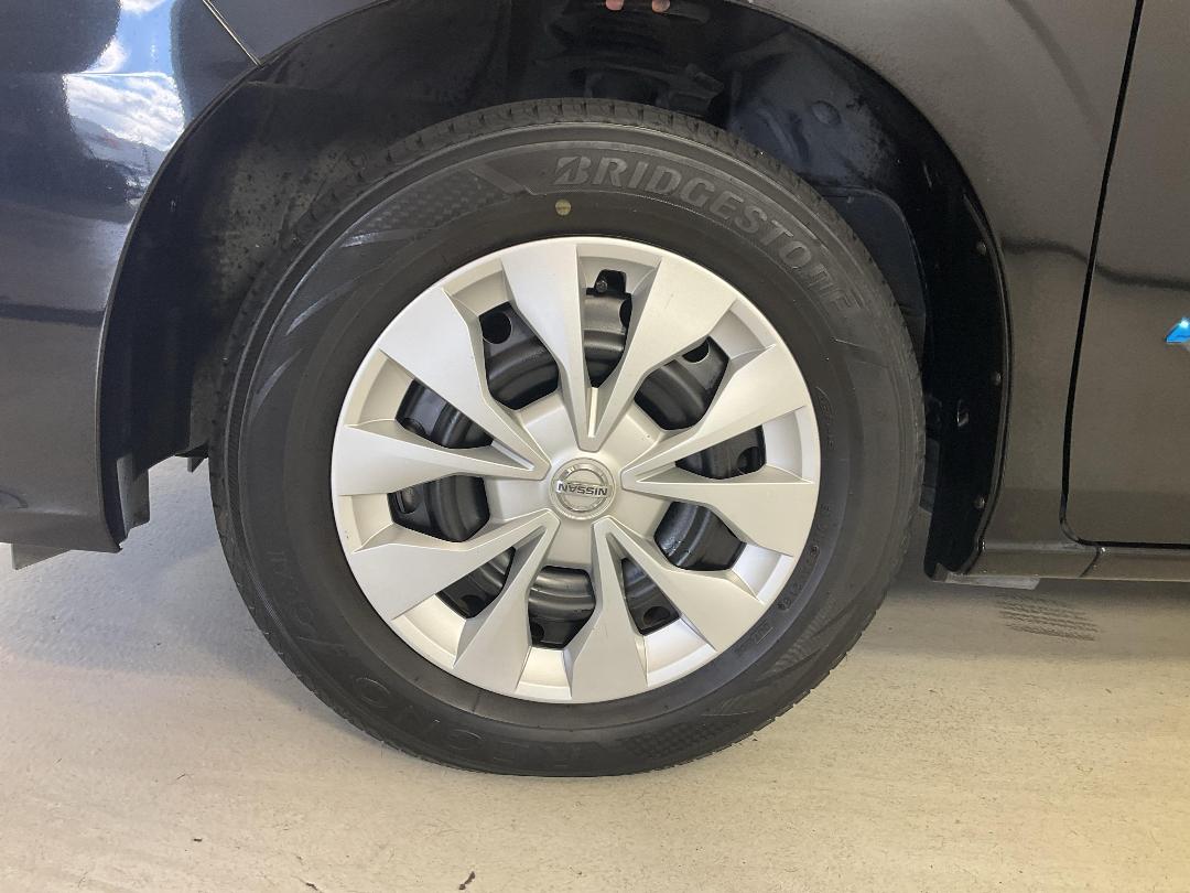 Photo '10' of Nissan Serena