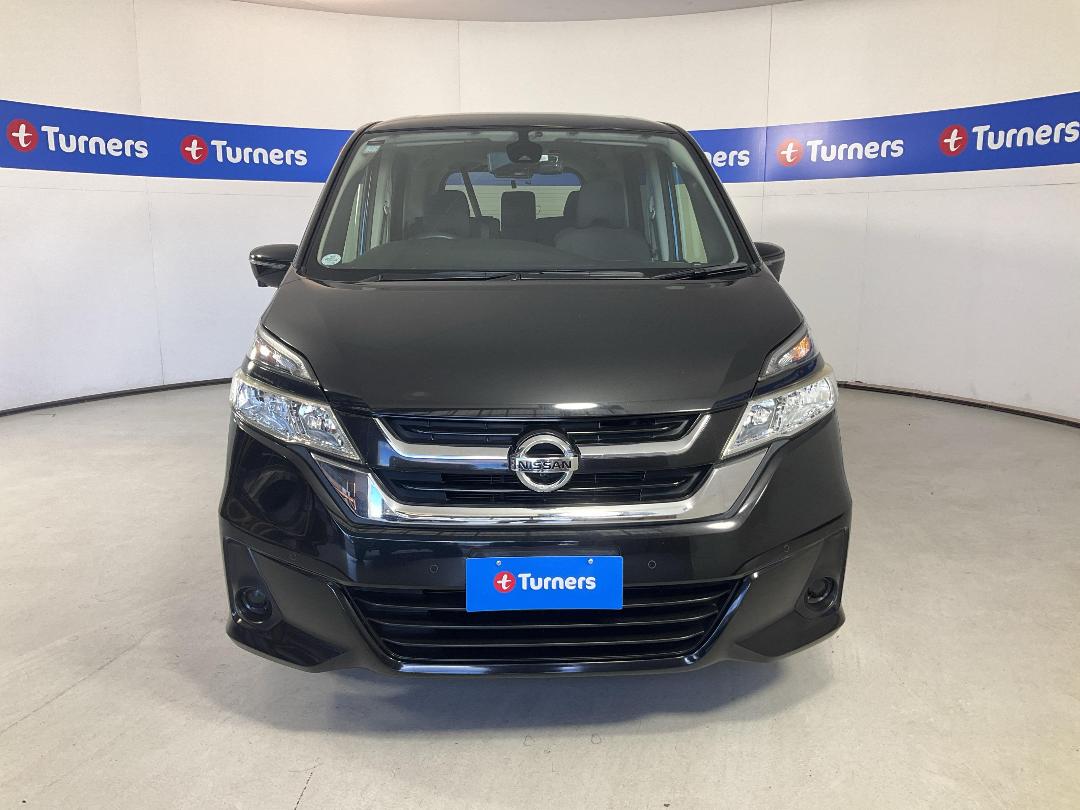 Photo '2' of Nissan Serena