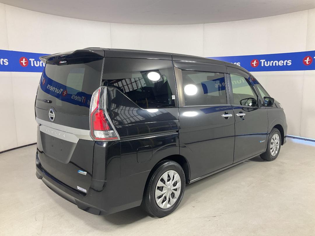 Photo '7' of Nissan Serena