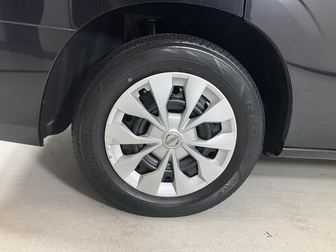 Photo '12' of Nissan Serena