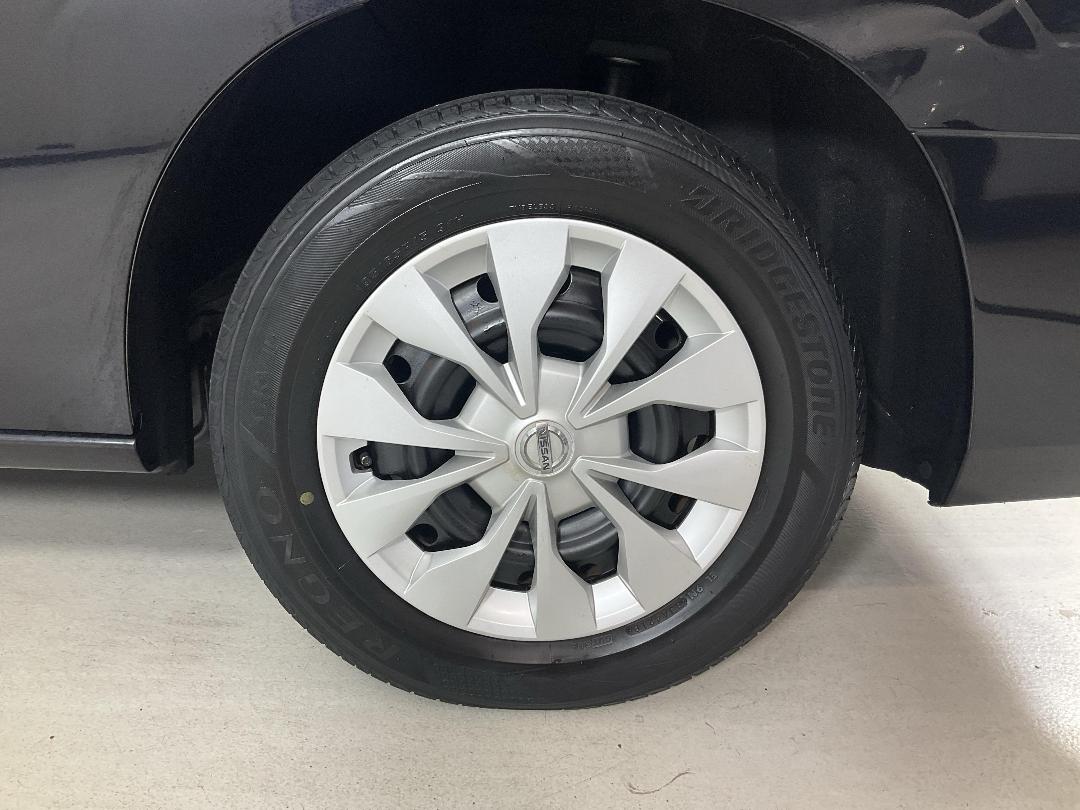 Photo '11' of Nissan Serena